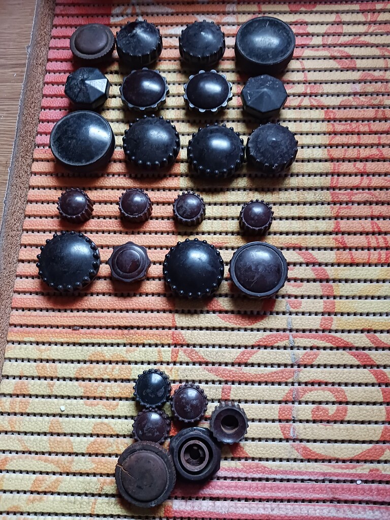 Lot De 20 Boutons Troc Forum Retrotechnique