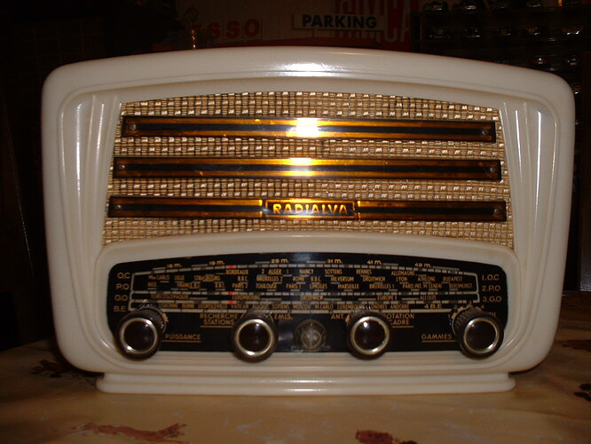 collection radios 095