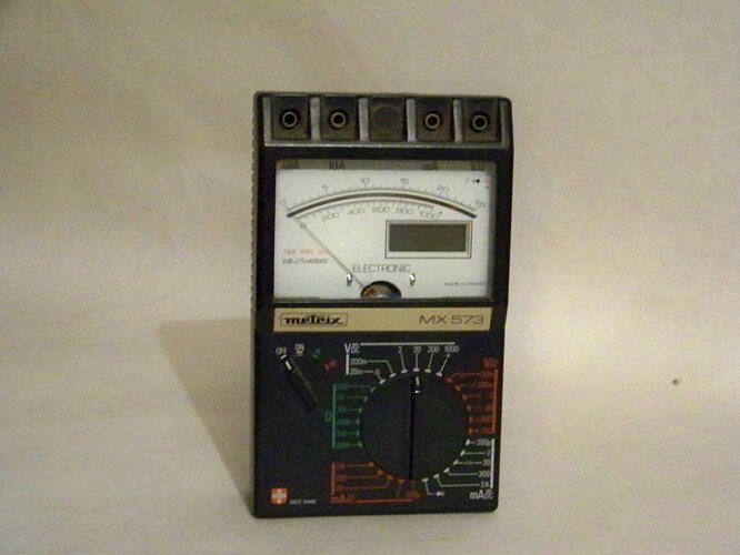 Me Métrix MX 573
