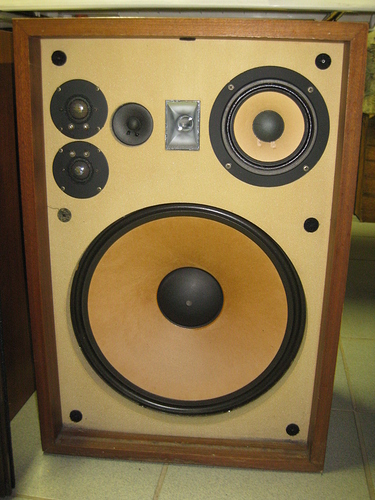 Akai_SW170_02