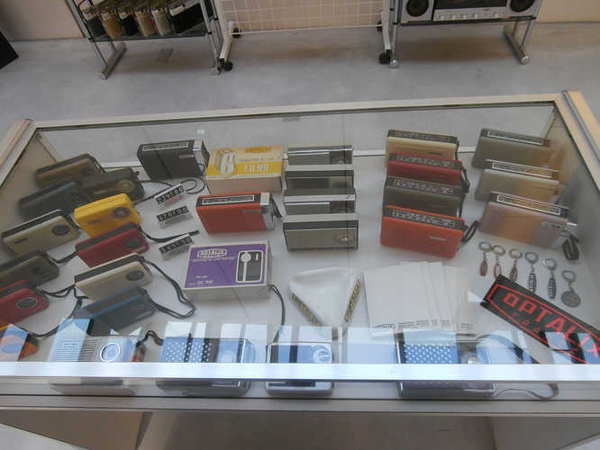 Vitrine%20des%20pockets%20et%20objets%20publicitaires