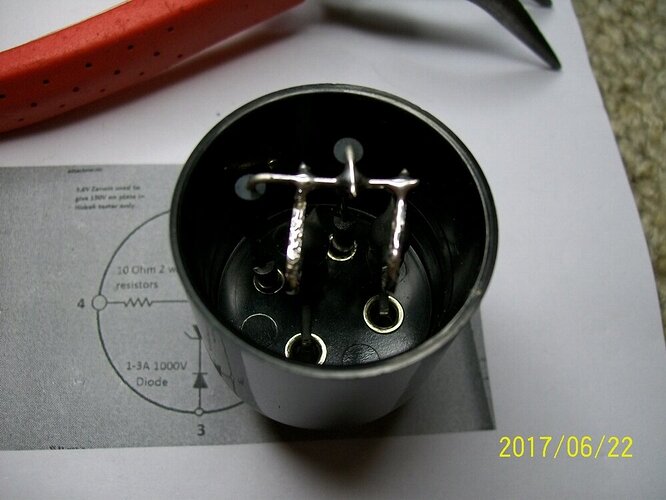 Tube 83 semi-conducteurs 08 red