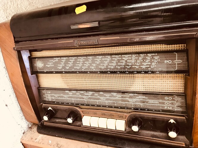EMMAUS SCHNEIDER 1