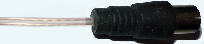 Detail cable descente+fiche 75 ohms.jpg