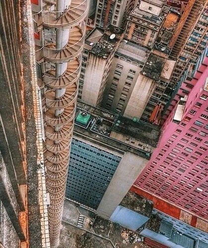 brazil_tall_spiral_staircase_fullsize