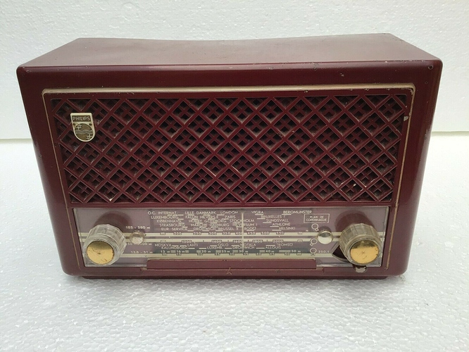 a vintage Philips BX631-A radio from around 1953 : r/pics