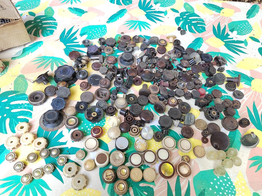 Lot De 6 Gros Boutons Vintage Vert Dégradé - 2.8 Cm - Travail Main - Occasion