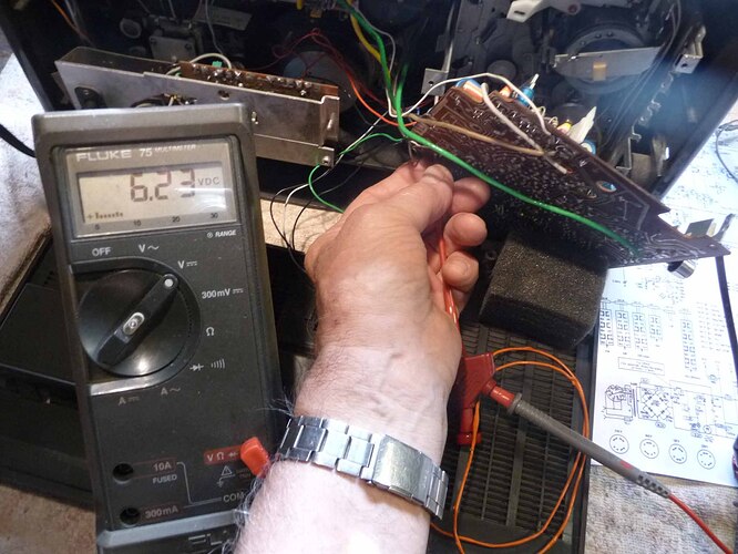 6,23V