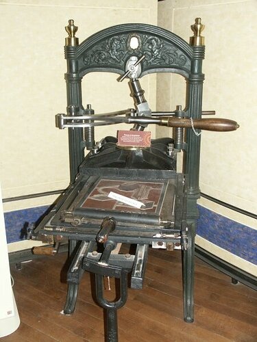 Musée Communication-021 - Gutenberg Press-VGA.jpg