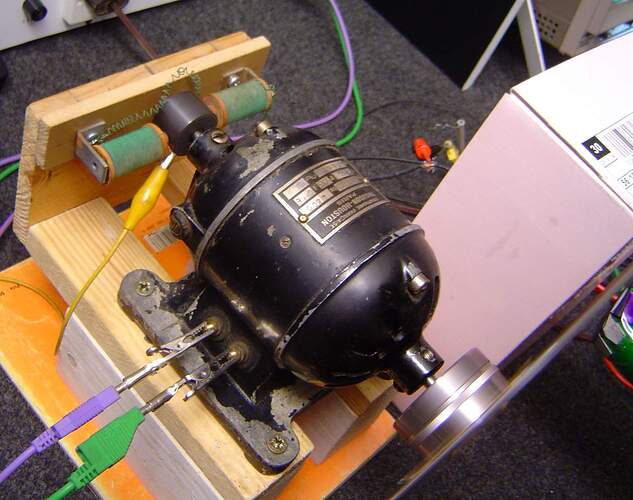 essais moteur avec roue phonique.JPG