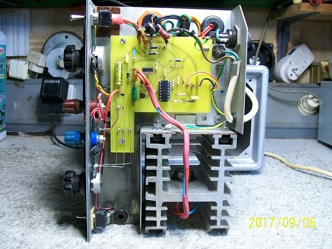 Alimentation%2015-30V%201A%2005