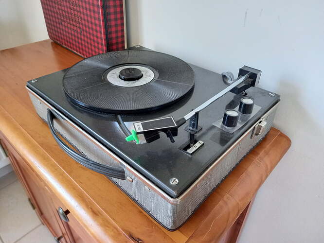 Éghajlati hegyek többlet Whitney platine vinyle continental edison Nap Turista P
