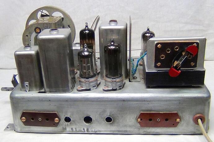 L124 PU