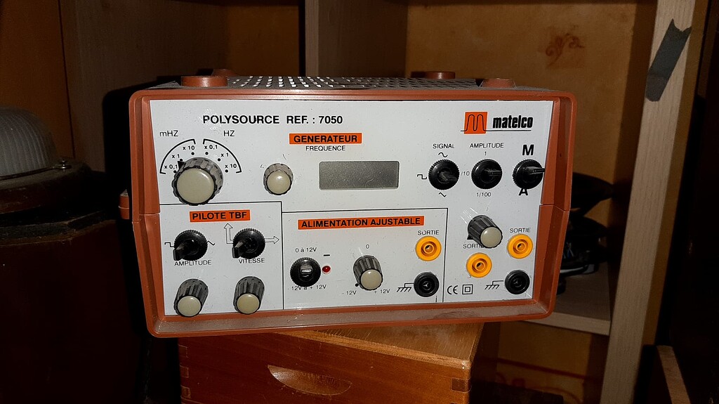 Polysource Générateur de fréquences MATELCO Polysource 7050 - Technique - Forum ...
