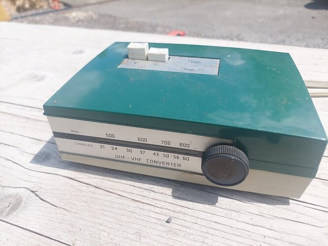 UHF-VHF convertisseur