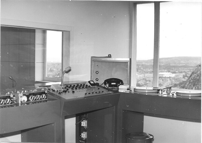 1966-Cabine Son Radio.Cherbourg