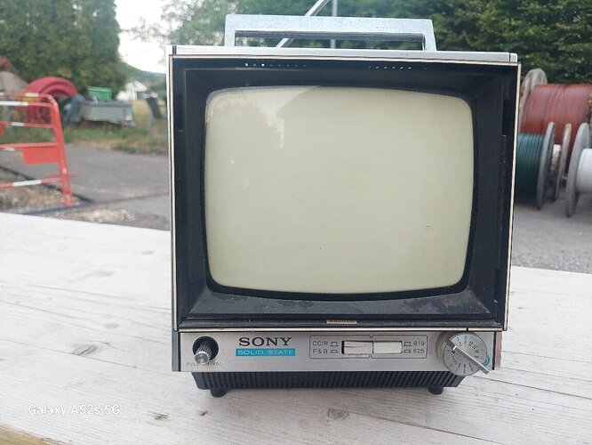 SONY 9-90UM
