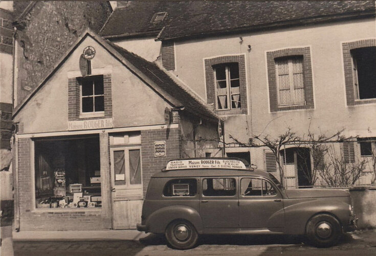 Magasin Radio TV'''''