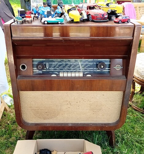 meuble radio Ducretet Thomson