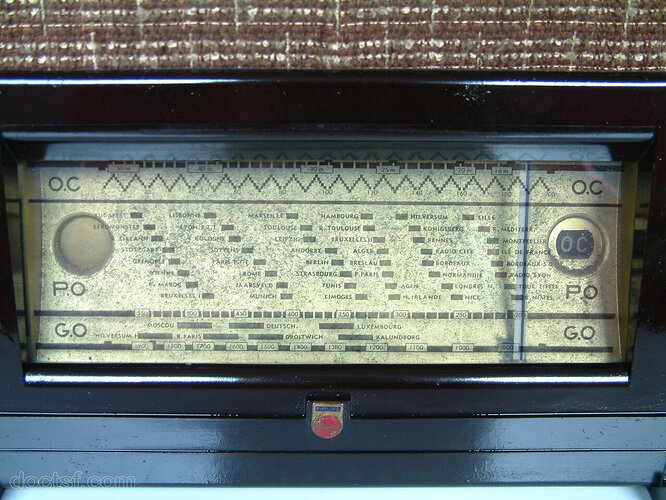 philips-a-52-a-le-cadran-des-stations_i7261M5