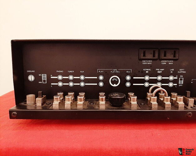 NAD-3020