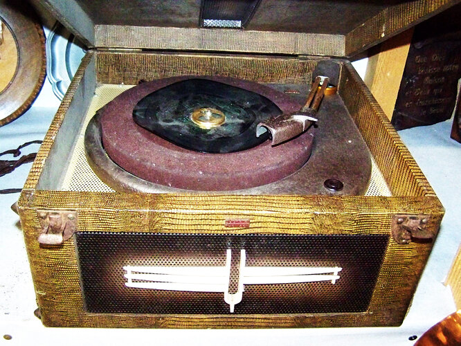 tourne _disque_ducretet_face_platine