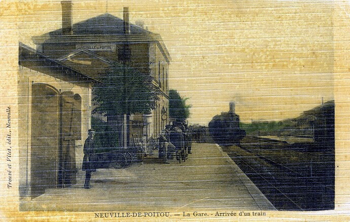 1918_neuville_de_poitou_gare1