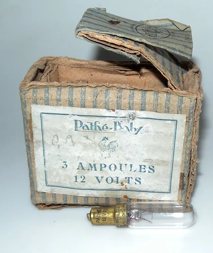 PATHE-BABY-3-AMPOULES-ELECTRIQUES-6-VOLTS-NEUVES-BOITE-V-1