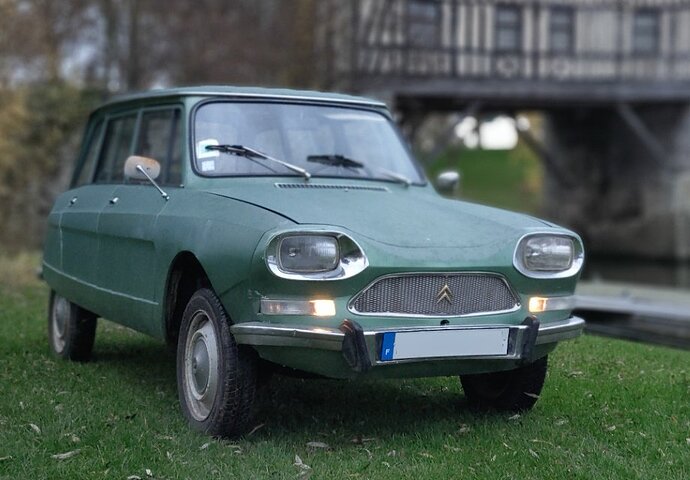 citroen-ami-8-break-1971-vert_1