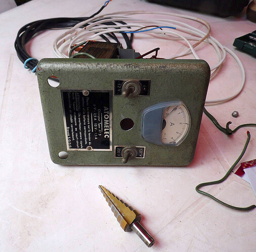 Ancien chargeur atomelec (3)