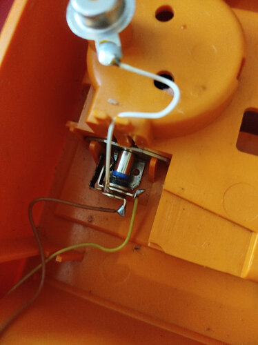 17773638784976923425389033691424