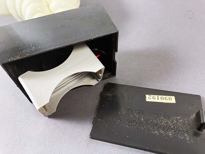 michelin-bibendum-radio-vintage-werbefigur-60s-70s-plastik (5)