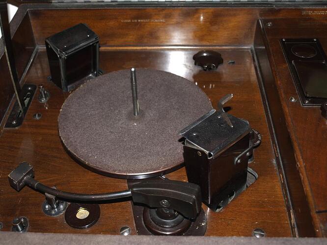 Record Changer (Large)