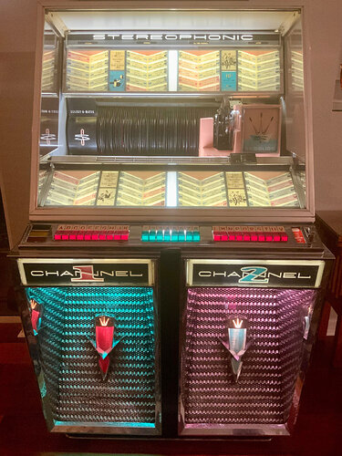 Seeburg Model 222 (1959)