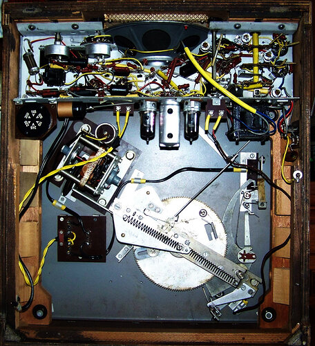 philips_HI592A_dessous