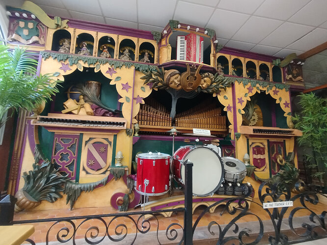 17555162755213689335133775588737