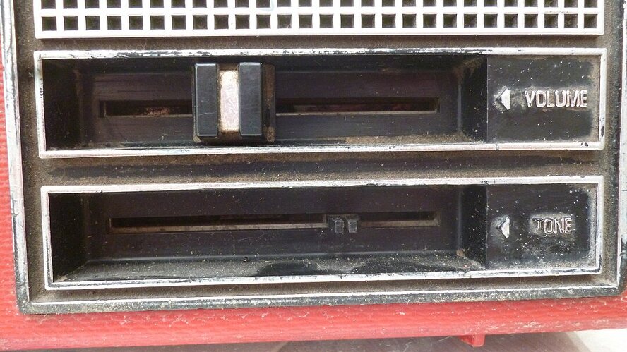 Tourne-disques 22GF403 1