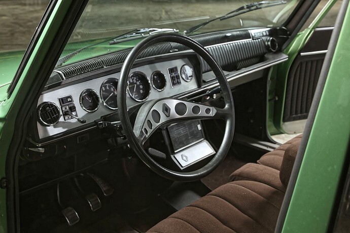 S0-renault-16-1965-1980-revolution-de-velours-des-5000-eur-590102