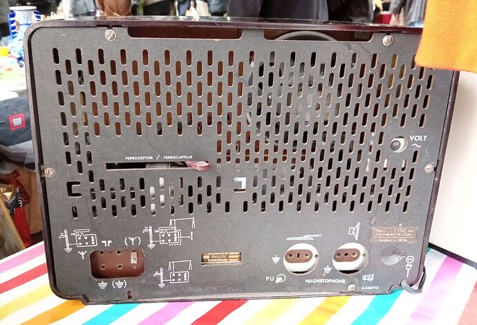 Philips B3F63 AR