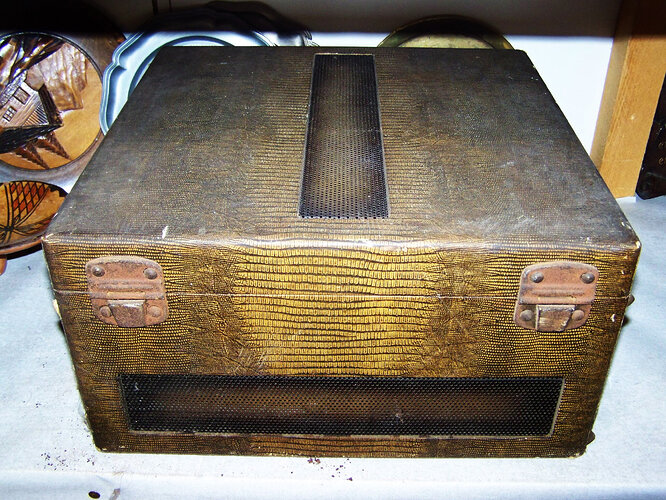 tourne _disque_ducretet_dos