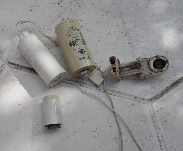 reglette fluo (condos starters)