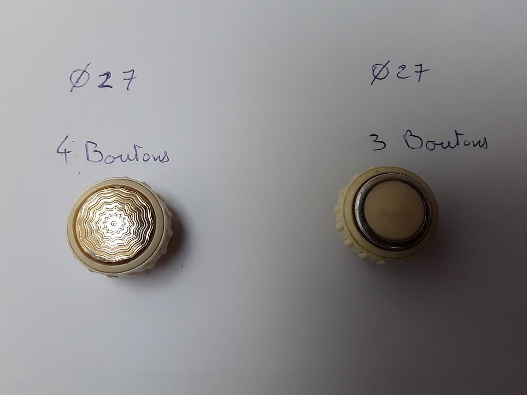 4 Boutons Ronds En Nacre (27mm De Diamètre) - Couleur Au Choix, Faits En France, Neufs