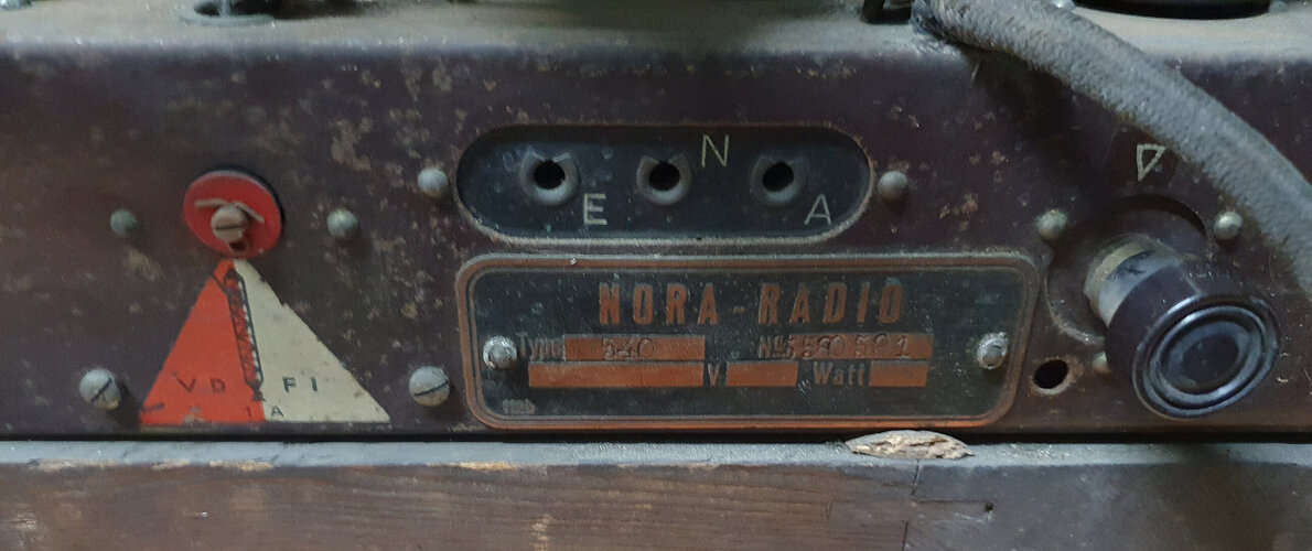 Nora Radio 540 Plaque signaletique