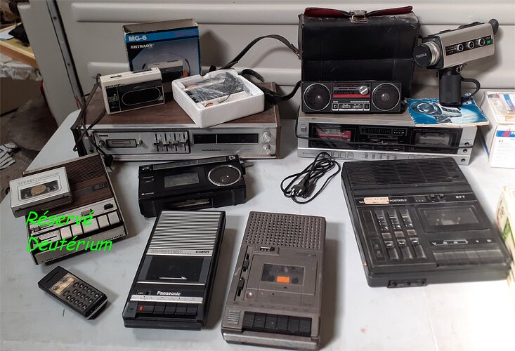 Walkman_Transistors_Super8