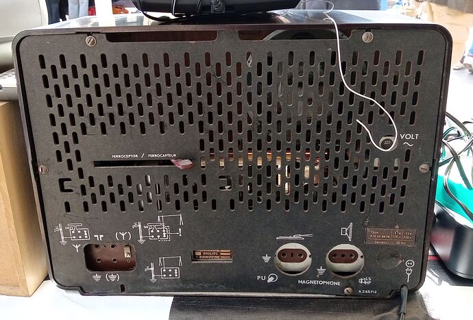 Philips B3F63 AR