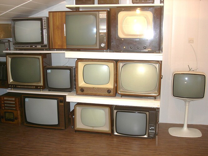 Télés noir-blanc+ Couleur