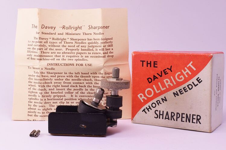 davey-rollright-fiber-needle-sharpener-2