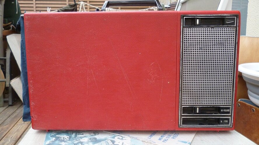 Tourne-disques 22GF403