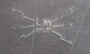 -Logo