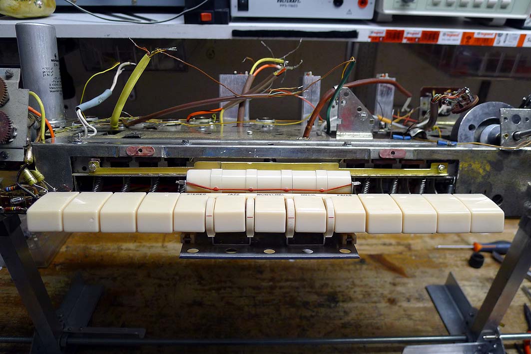 Grundig%205490_Tringlerie%205